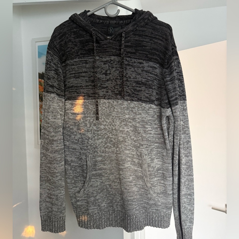 Retrofit Black and Gray Sweater